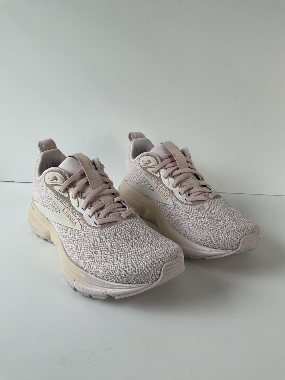Brooks Trace 4 Women’s Size 8 Pink Running Sneakers - Picture 3 of 13